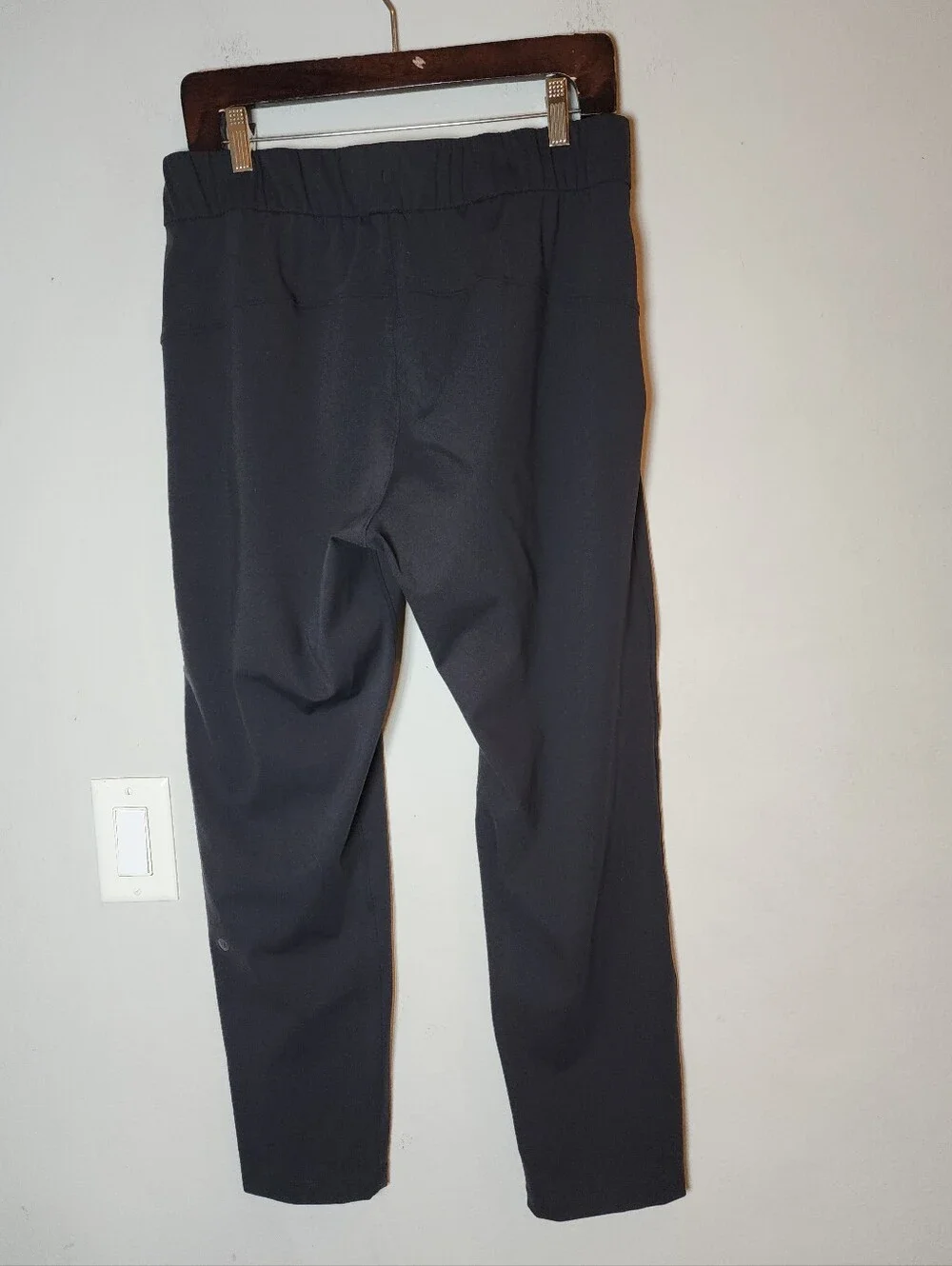 Lululemon On The Fly Black Pants Pull On Drawstring Women's Size 8